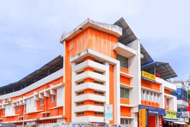 Zaina Tourist Home โกลลัม ภายนอก รูปภาพ
